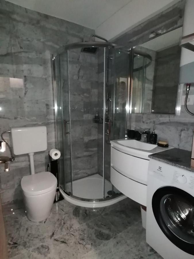 Dom Loron Apartamento Poreč Exterior foto